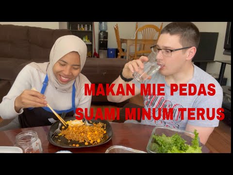 Komentar suami Bule Nyobain Mie Pedas Indonesia ||