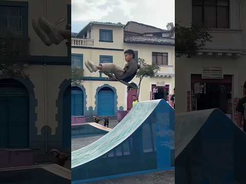 This kid is crazily good