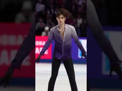 Единственный чемпион страны остался без зарплаты