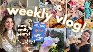 Weekly Vlog | new emily henry book, crochet, colouring books & more!