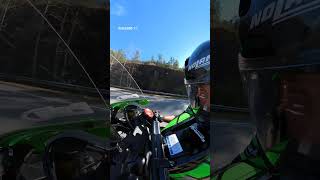 Zx10r vs v4