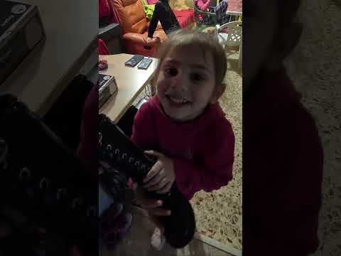 HAY REGALOS EN LOS ZAPATOS😱🎁👟¡¡REYES MAGOS!!👑👑👑_RUTH SHORTS #reyesmagos #regalos #naluchivlog