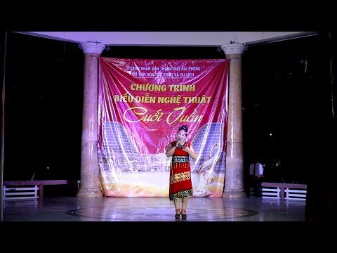 BÓNG CÂY CƠ KƠ NIA / TÙNG NHÊN