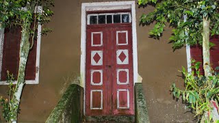 CASA ABANDONADA E O MISTÉRIO DA PEDRA QUE CAIU DO CÉU