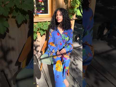 FEMMES LUXE BLEU LINEN TROUSERS video