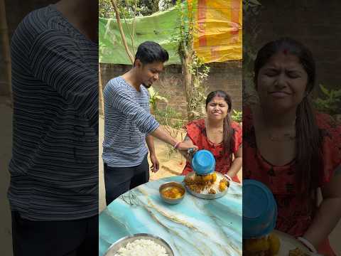 দাদা দুষ্টুকে খেতে দিল না😱