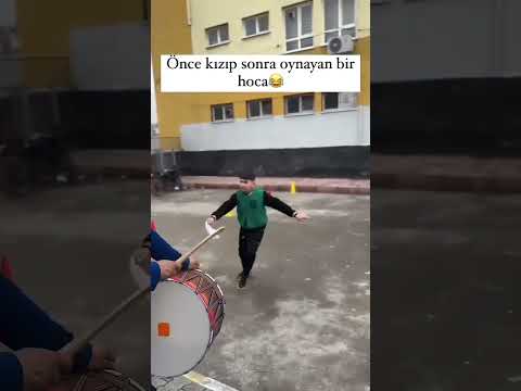 Tatlı bir kızgınlık sonrası oynayan öğretmen 🤗🥳