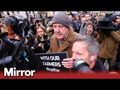 Jeremy Clarkson criticises government during farmers protest