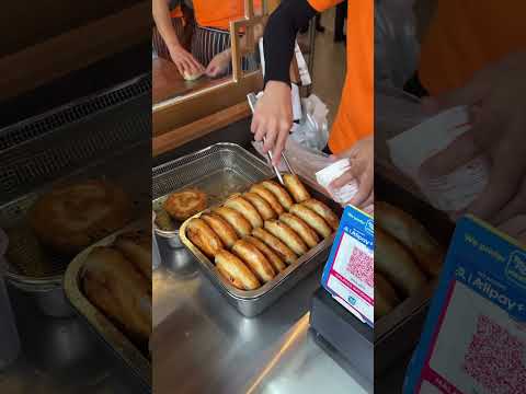 🇲🇾 மலேஷியா கறி பரோட்டா Malaysia Meat Famous Parotta Spot ⁉️ #shorts #malaysia