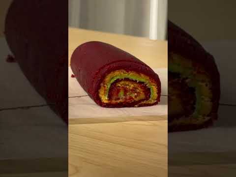 جارتنا بعتتلنا صحن برغل ببندورة ، شوفوا شو عملت بالمقابل 😍.. #trend #cakedecorating #art #chocolate