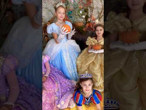 Royals✨#disneyprincess #cosplay #cinderella #rapunzel #belle #snowwhite #disneycosplay #cenicienta