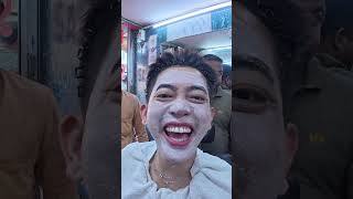 Mát xa mặt ở Ấn Độ.