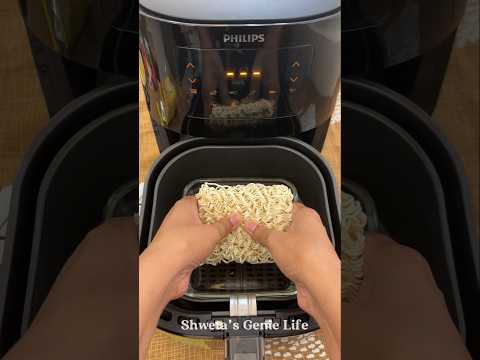 Maggie Garlic Tadka Recipe in Air Fryer😋 #shorts #viralshorts #trending #youtubeshorts #ytshorts #yt