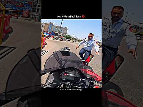Marte Marte Bach Gaya Bhai 😲 #motovlog #bikeride #r15 #shortsvideo