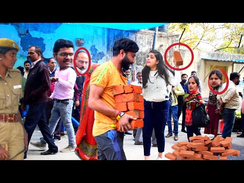 जब Girlfriend ने देखा मजदूरी करते हुए फिर जो हुआ