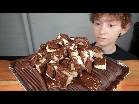 ASMR CHOCOLATE FUDGE CAKE & ICE CREAM DESSERT MUKBANG | EATING SOUNDS | VNM ASMR 먹방