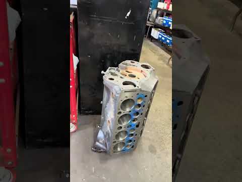 Is this a V6?? How Can it be a V8 with 3 Exhaust Ports?? Ford Flathead with #BarryT