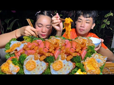 Huỳnh Như Vlogs ăn khuya mi trộn tâm sự