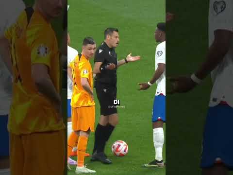 Errore incredibile dell'arbitro durante la partita!