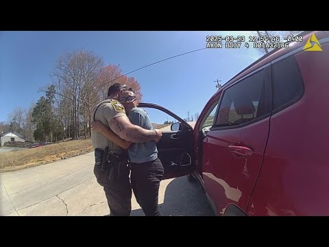 ‘Saw me as a person’: Video shows traffic stop turn into moment of hope for recovering mother | WSOC