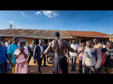Tallest African bodybuilder in public reactions
