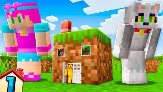 ¡Hice la CASA MÁS PEQUEÑA de Minecraft para ESCONDERME de mis Vecinos! 😨🏡 LOS VECINOS #1 (MIKECRACK)