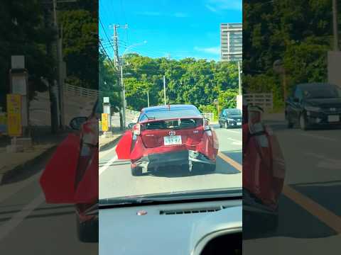プリウス事故…バンパーが外れたまま走行 #japan #accident #foryou #viral #shorts #prius #car #fypシ