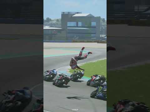 Detik - detik Marc Marquez terbang dari motor nya?