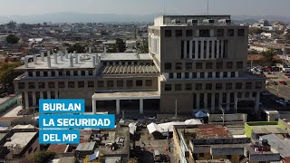 Burlan seguridad del MP: personas ingresan a bordo de un vehículo sin identificarse con seguridad