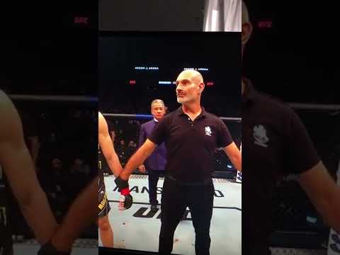 This is why Bruce Buffer is the man 🙌