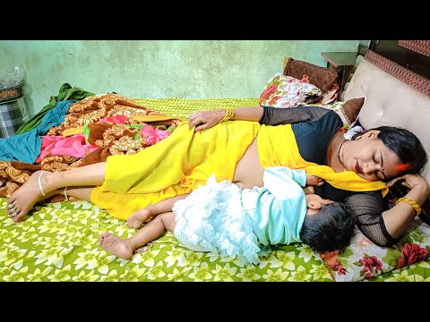 दूध कम पीती है और परेशान ज्यादा करती है | Desi Bhabhi Baby Feeding Time Vlog Masti | #desi_bhabhi