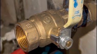 Plumbing Chronicle About Installing New Valves Into An Old Galvanized Water Riser #story #howto
