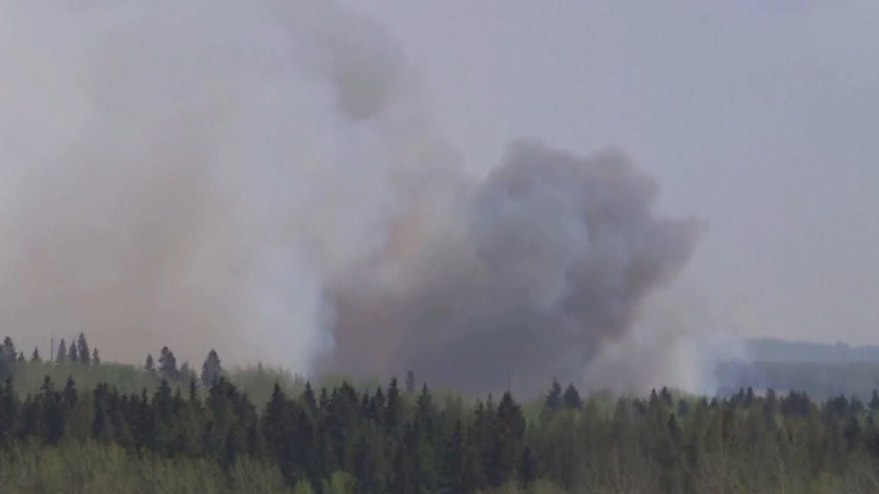 Emergency Warnings Issued as Wildfires Threaten Parts of Canada