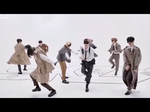 Someone save Chan from blindfold “Backdoor” [ENG SUB] ✵ Stray Kids