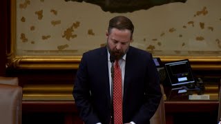 Republicans turn up heat on Dems