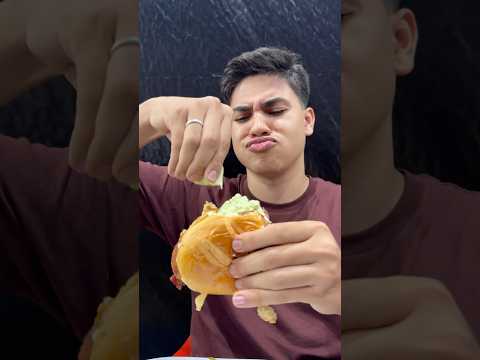 Jantei com os meus amigos da faculdade hoje 😃🍔#shorts