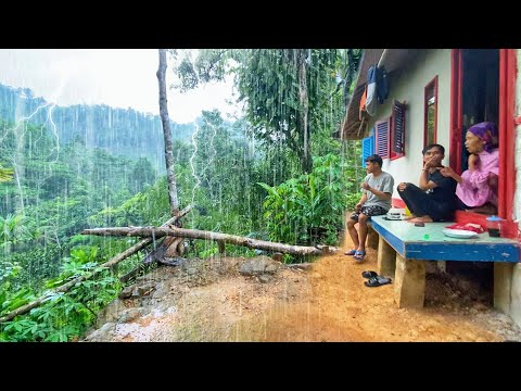 Seram Banget !!, Tapi Bikin Betah Hujan Deras Di Kampung Mengguyur Tasikmalaya Selatan Jawa Barat