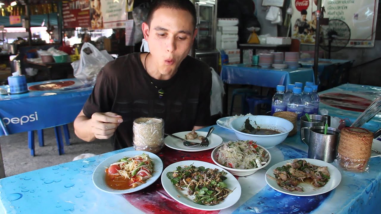 Thai Street Food Menu in Bangkok (Eating Thai Food Guide)