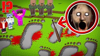 We Found Biggest Granny Footprints In Minecraft!!😱