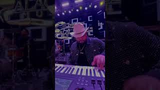 #esperandoporti #alacranesmusical 🎹 Fierro 🤠 #bailes #show