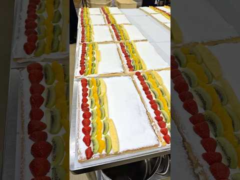 フルーツがたっぷり入ったロールケーキ🍓