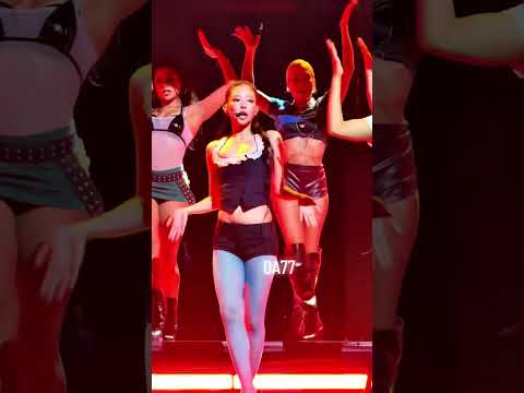 MANTRA GIRLS #blackpink #roselisa #rosé #babyjisoo #blink #kpop #concert #dance #jennie