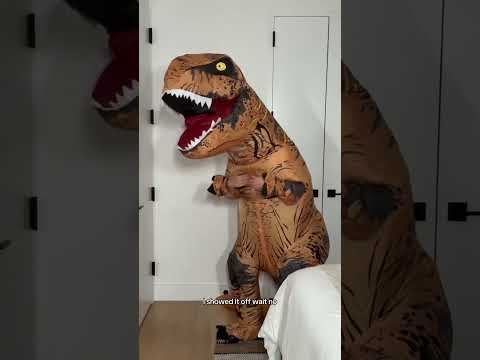 Do you want to see the rest of the costumes??