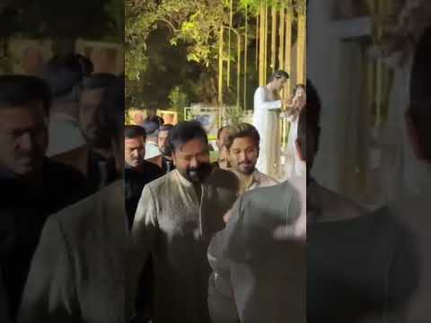 Megastar Chiranjeevi graced #AlluSirish & #Nayanika’s wedding and blessed the newlyweds.