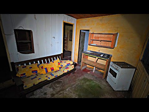 FANTASMA AGRESSIVO ARREMESSA TRAVESSEIROS NA EQUIPE!