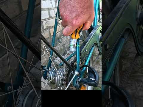 How to Lubricate a Bike Chain with a Candle — Cheap, Clean & Genius DIY! #shorts