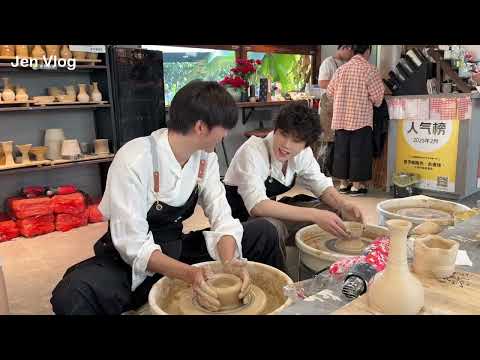 [Engsub/BL] How to make a ceramic mug ~ 🌸 Date Vlog | Wang Yi & Lian Lian