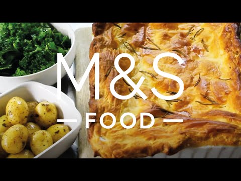 Chris Baber’s garlicky squash, mushroom and leek pie | M&S FOOD