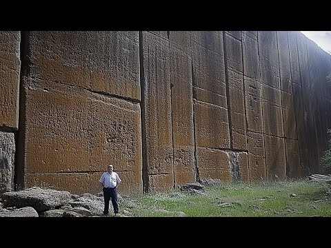 ¿Cómo Construyeron Esto los Antiguos? ¡Una Enorme MEGAESTRUCTURA Prehistórica Imposible de Explicar!