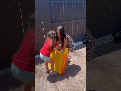 Abriendo la alberquita para las niñas 💦 🐙👙#momlife